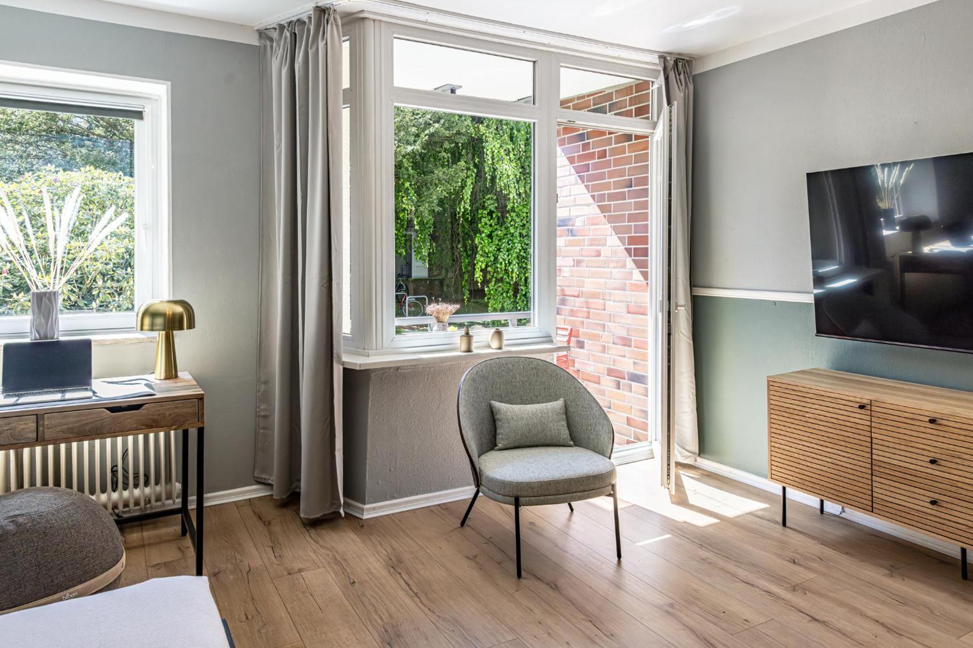 Have-A-Nice-Stay - Nahe Bahnhof Ahrensburg - 20 Minuten Nach Hamburg - Trotzdem Ruhig Gelegen - 6 Minuten Zu Fuss Ins Zentrum Ahrensburg - Modern Eingerichtet Esterno foto